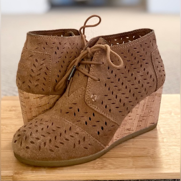 Toms Shoes - TOMS, Size 6,Close Toe Cork Wedges